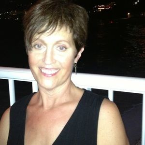 Meet your Posher, Fay